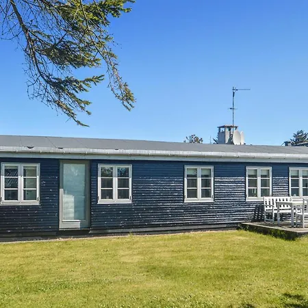 3 Bedroom Cozy In Appartement *